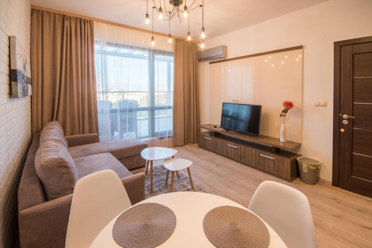 City Apartments Triumph Варна Екстер'єр фото